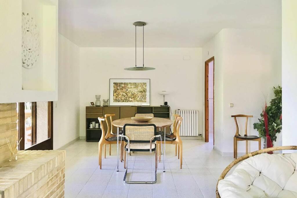 Casa Mediterranea Con Gran Jardin Y Piscina A 500 M De La Playa Roda de Bará Exterior foto